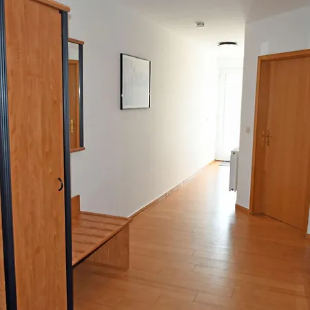 Appartementhaus Mit Balkon 300 M Bis Zum Hsr