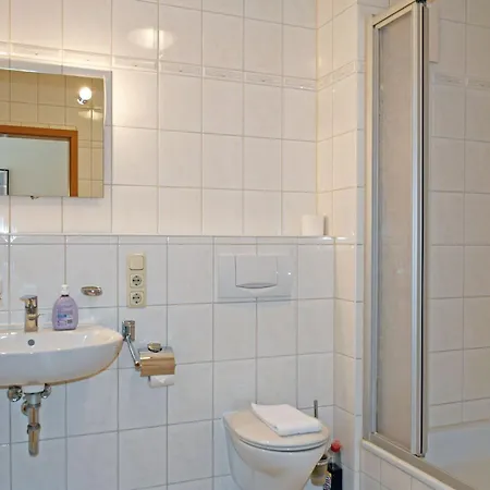 Appartementhaus Mit Balkon 300 M Bis Zum Hsr Apartament