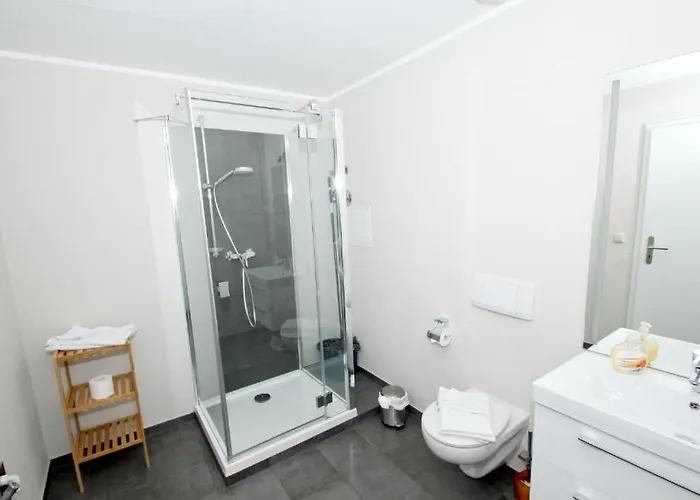 Апартаменты Appartementhaus Mit Balkon 300 M Bis Zum Hsr *