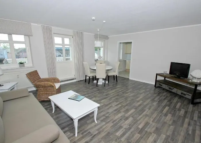 Апартаменты Appartementhaus Mit Balkon 300 M Bis Zum Hsr *