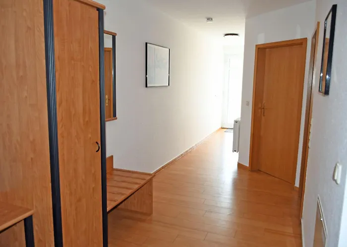 Appartementhaus Mit Balkon 300 M Bis Zum Hsr