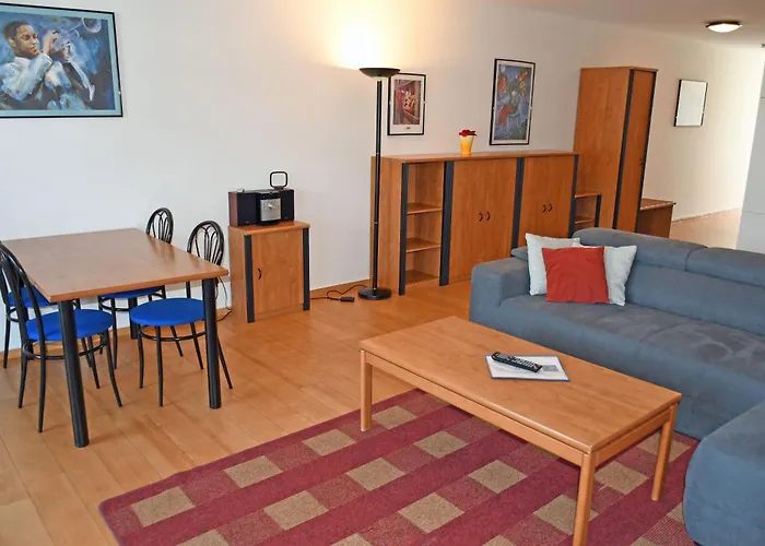 Appartementhaus Mit Balkon 300 M Bis Zum Hsr * Гёрен